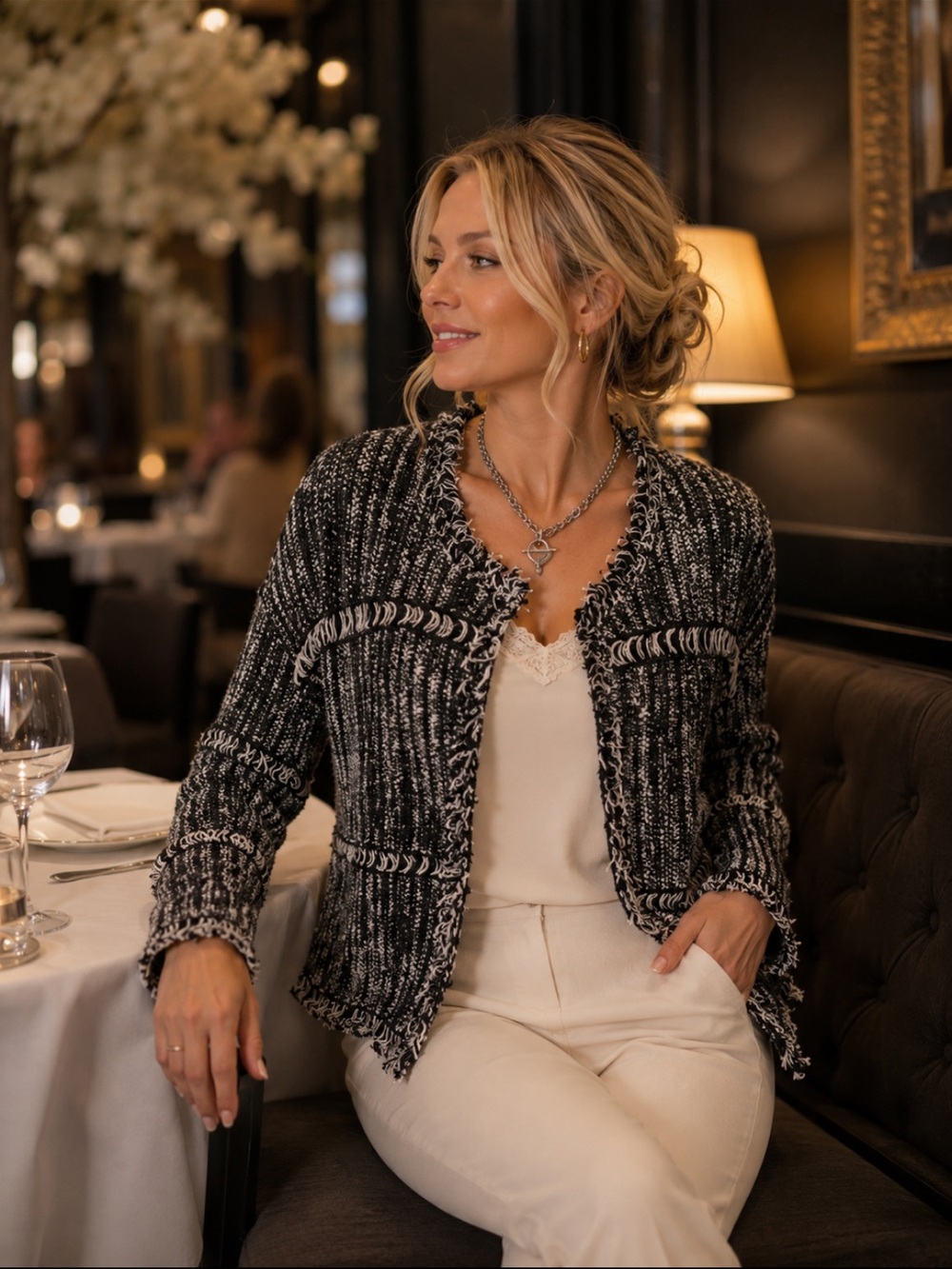 Gorgeous Donna Karan midnight blue and White Knit Cardigan with fringes ❤️M
